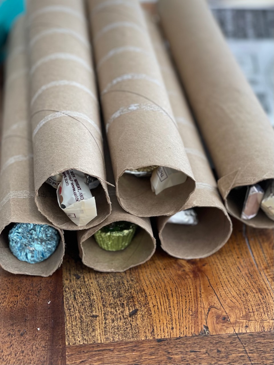 craft from paper towel rolls // ways to reuse/recycle empty tissue roll 